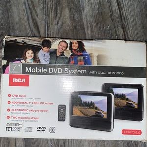 DVD Mobile system with dual screens